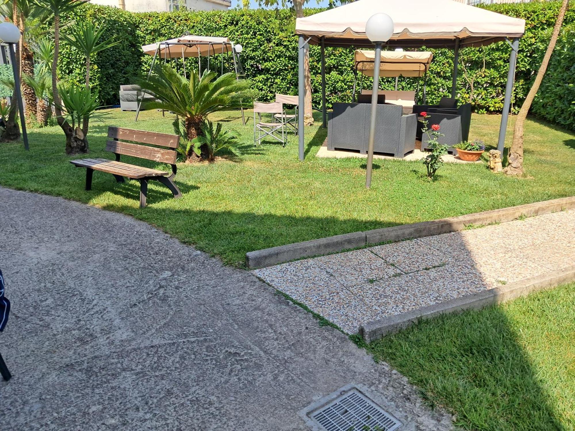 Depandance Con Piscina In Uso In Esclusivo In B&B Sant'Antonio Abate Ngoại thất bức ảnh